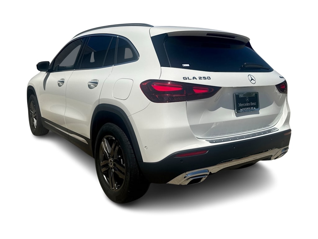 Thumbnail: 2026 Mercedes-Benz GLA - 4