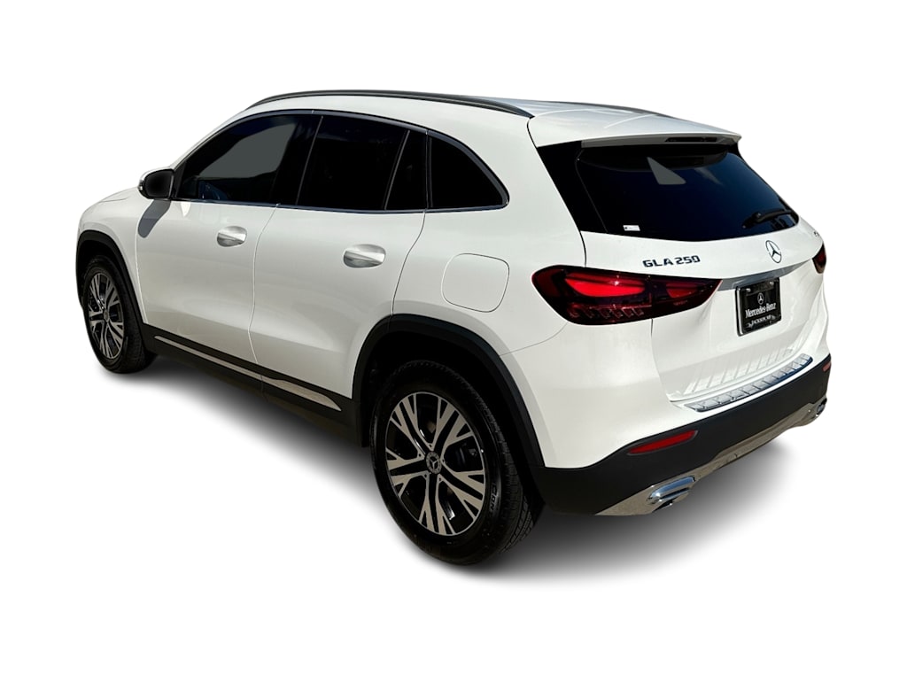 Thumbnail: 2026 Mercedes-Benz GLA - 4