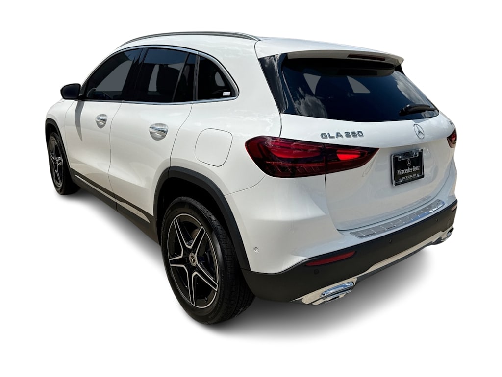 Thumbnail: 2026 Mercedes-Benz GLA - 4