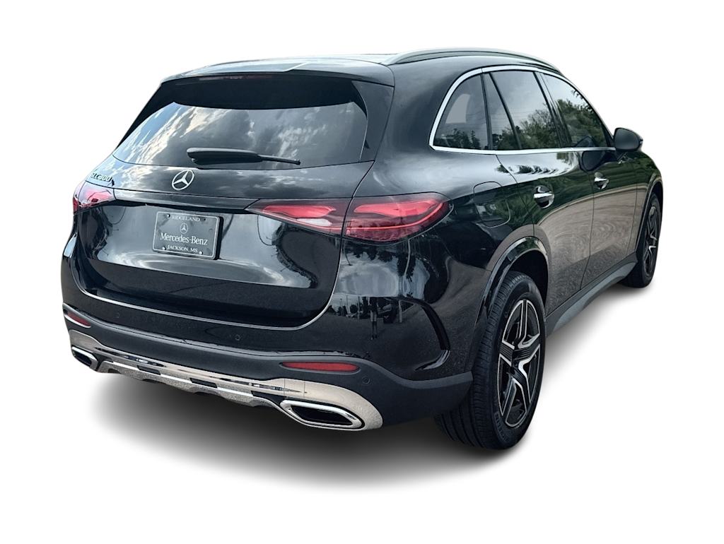 Thumbnail: 2026 Mercedes-Benz GLC - 21
