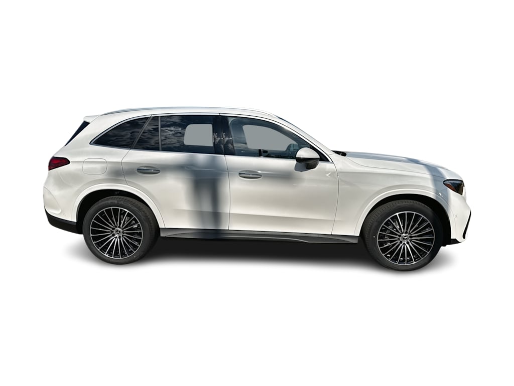 Thumbnail: 2026 Mercedes-Benz GLC - 22
