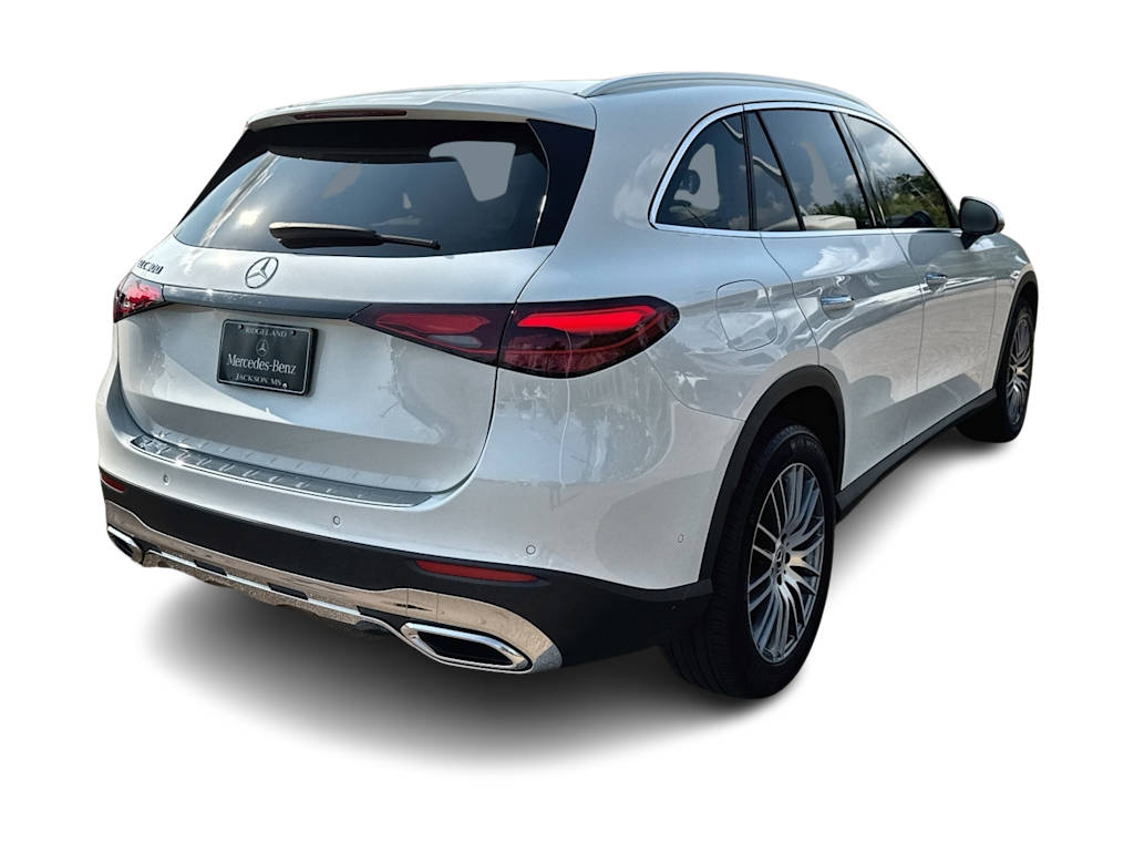 Thumbnail: 2026 Mercedes-Benz GLC - 21