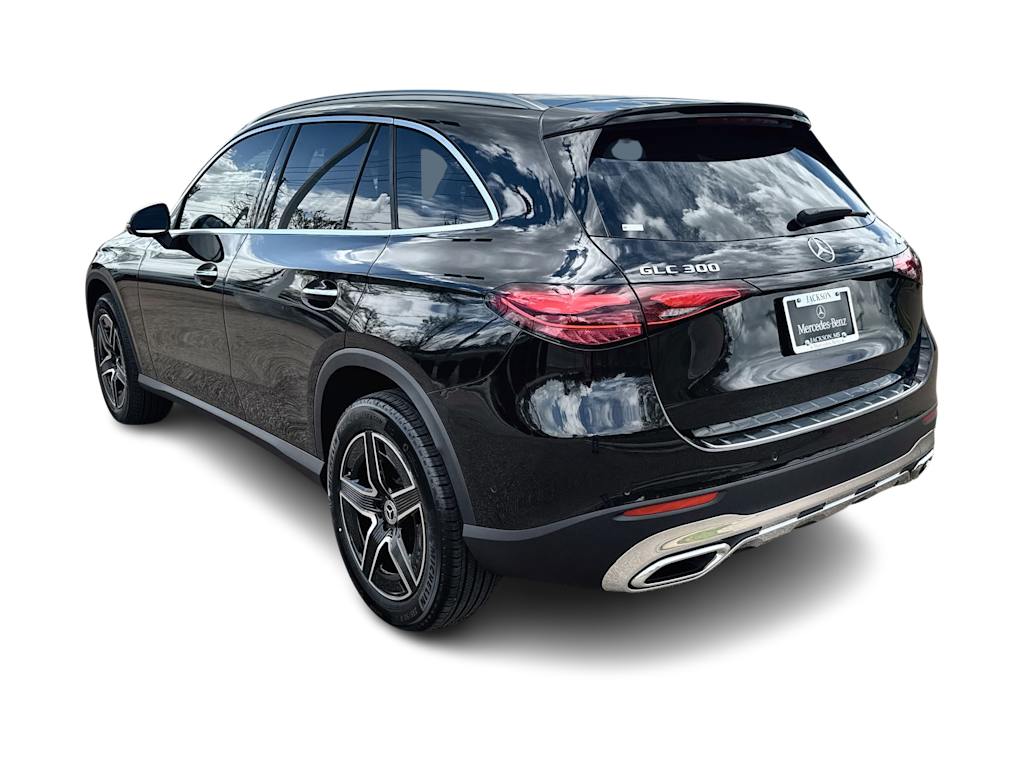 Thumbnail: 2026 Mercedes-Benz GLC - 4