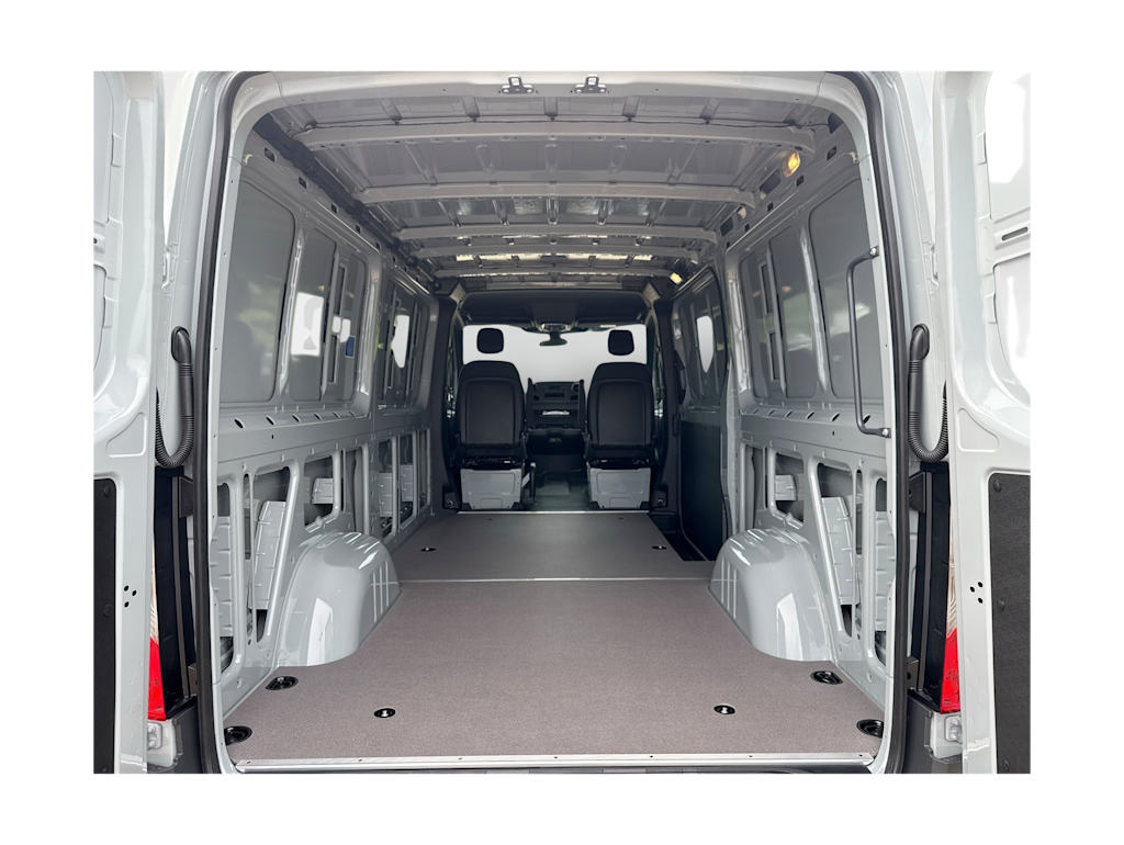 Thumbnail: 2026 Mercedes-Benz Sprinter - 10