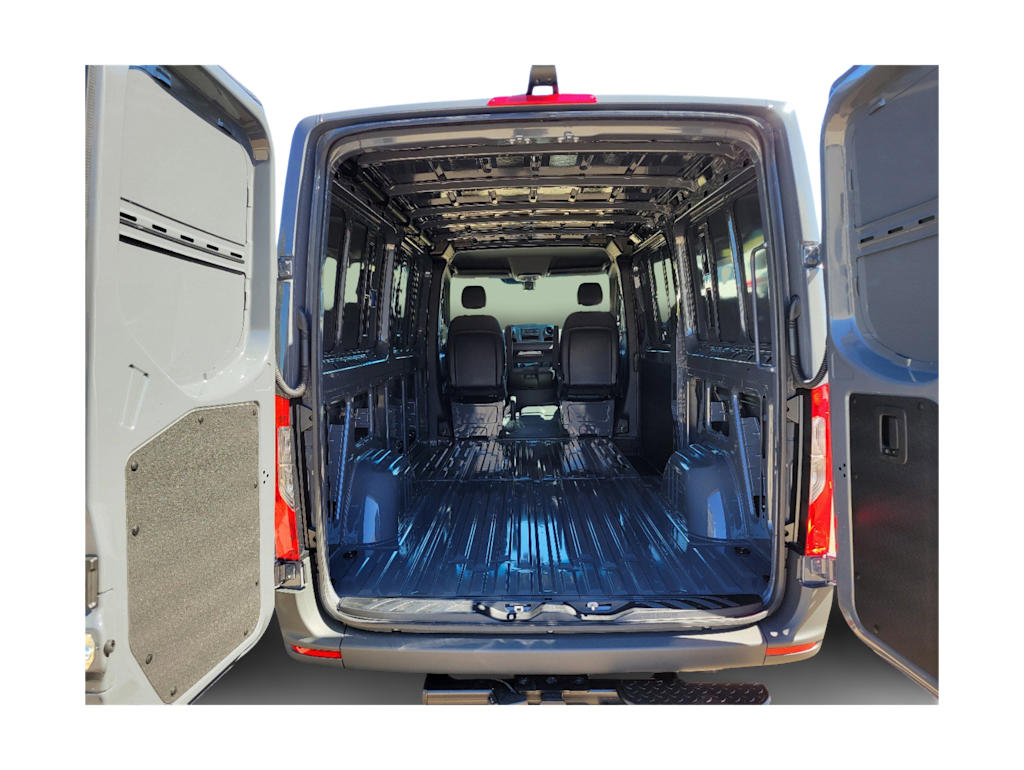 Thumbnail: 2025 Mercedes-Benz Sprinter - 14