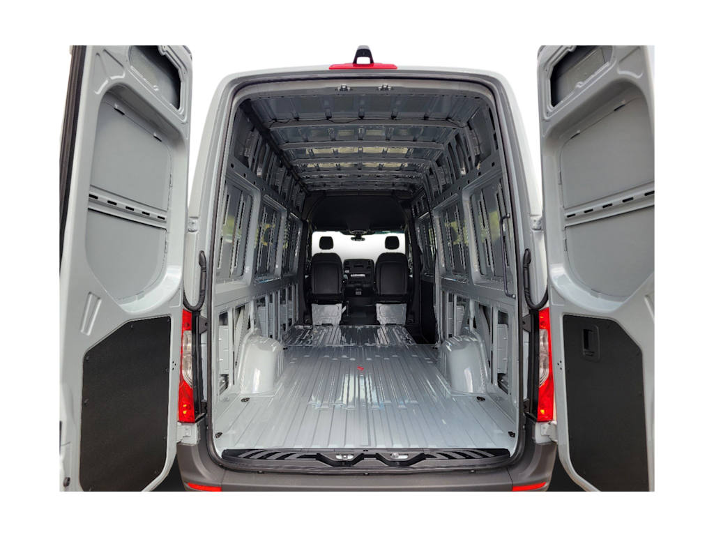 Thumbnail: 2025 Mercedes-Benz Sprinter - 25