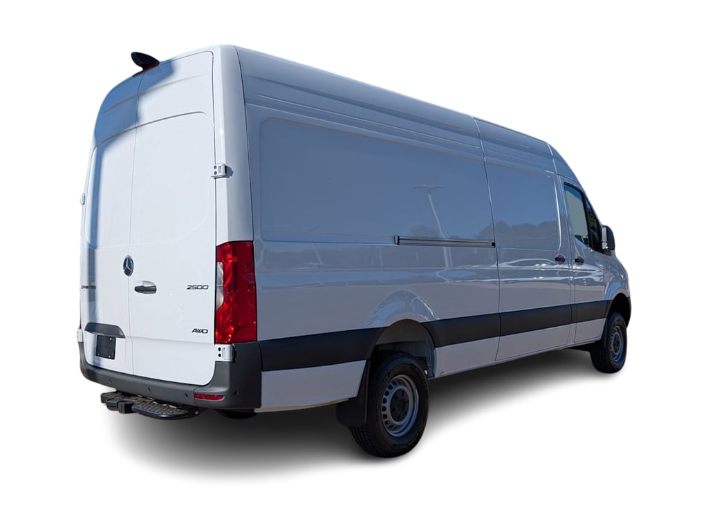 Thumbnail: 2026 Mercedes-Benz Sprinter - 10