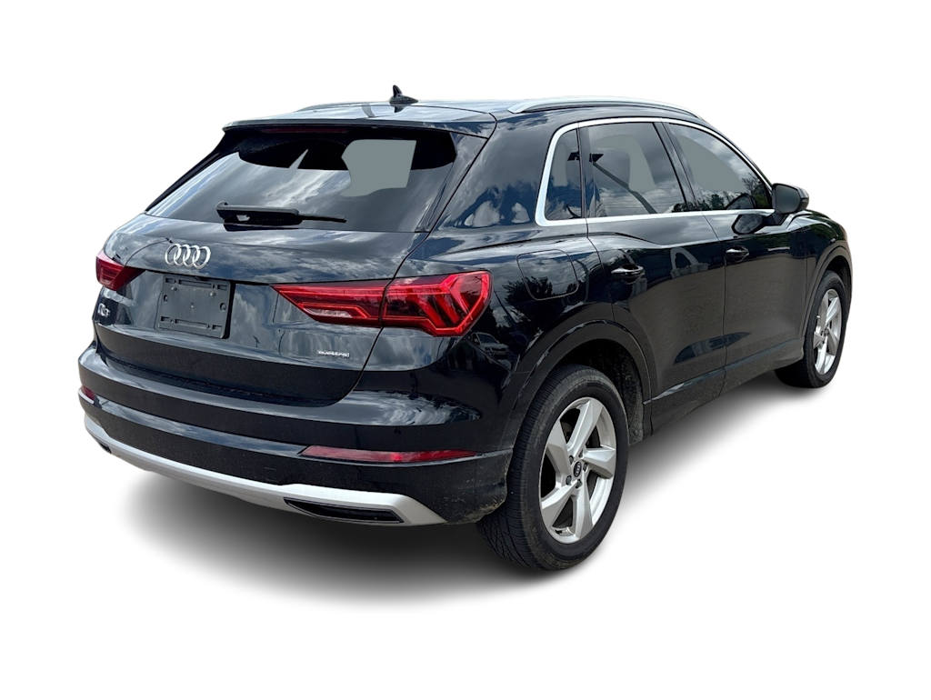 Thumbnail: 2021 Audi Q3 - 21