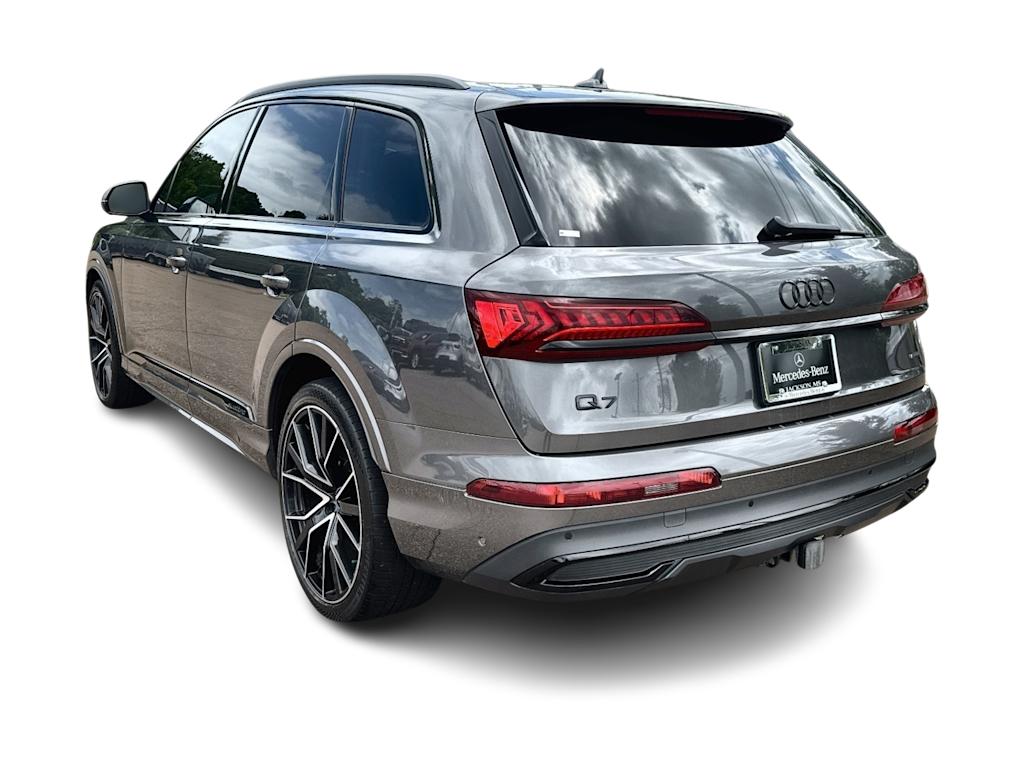 Thumbnail: 2022 Audi Q7 - 4