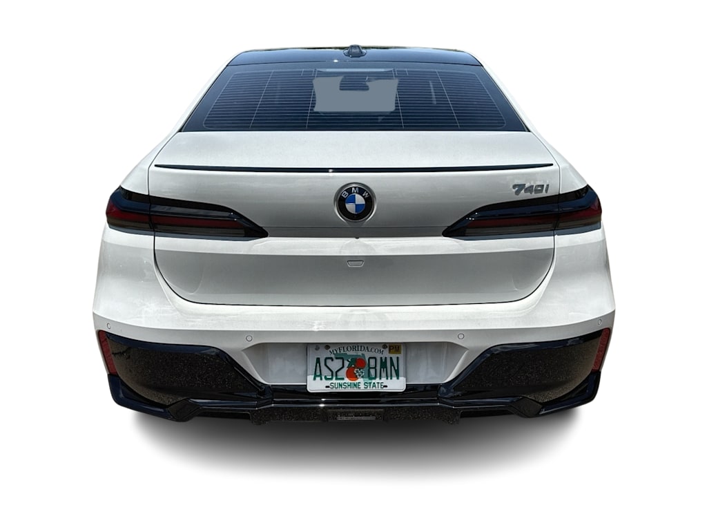 Thumbnail: 2026 BMW 7 Series - 20
