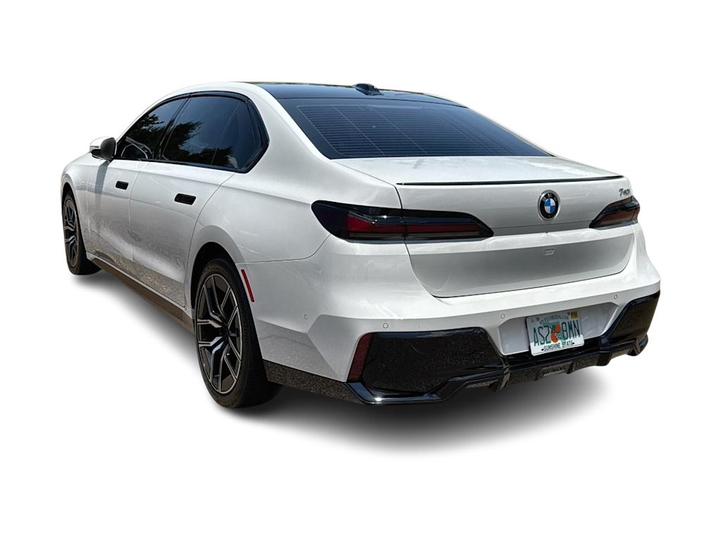 Thumbnail: 2026 BMW 7 Series - 4