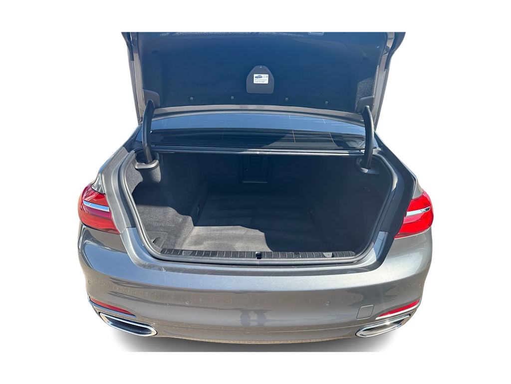 Thumbnail: 2018 BMW 7 Series - 17