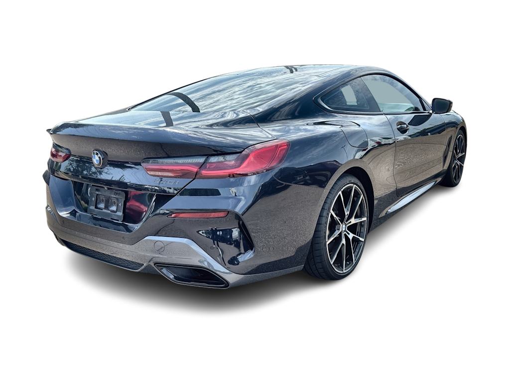 Thumbnail: 2022 BMW 8 Series - 21