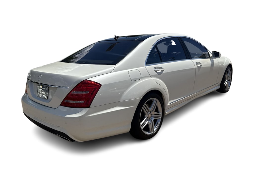 Thumbnail: 2013 Mercedes-Benz S-Class - 22