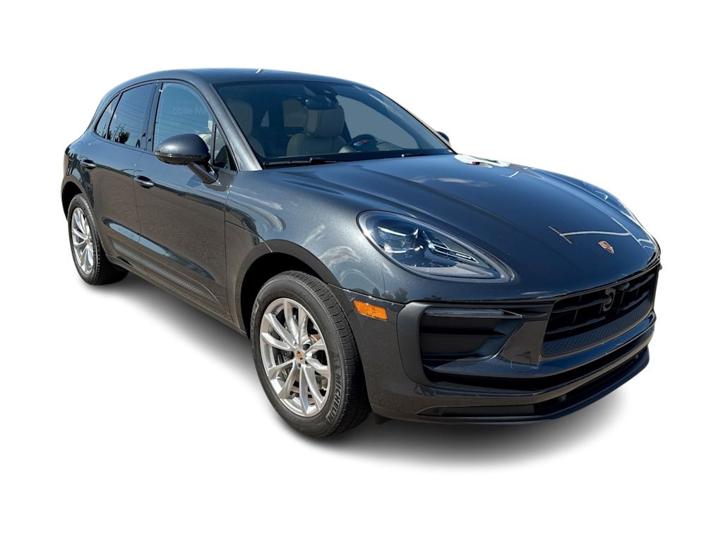 Thumbnail: 2023 Porsche Macan - 19