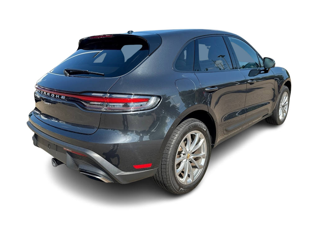 Thumbnail: 2023 Porsche Macan - 22