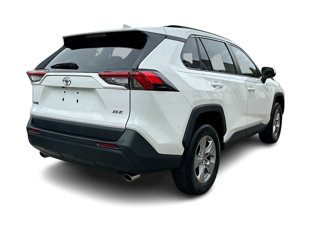 Thumbnail: 2022 Toyota RAV4 - 23