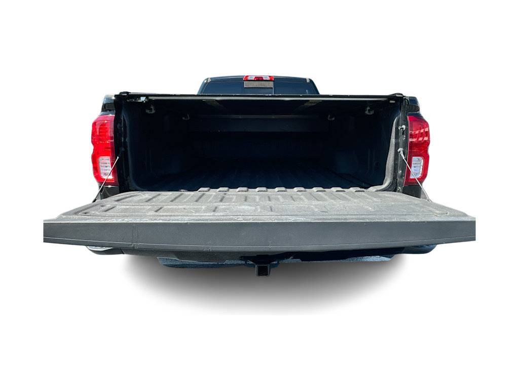 Thumbnail: 2018 Chevrolet Silverado 1500 - 17