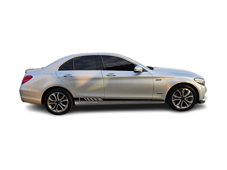 Thumbnail: 2016 Mercedes-Benz C-Class - 17