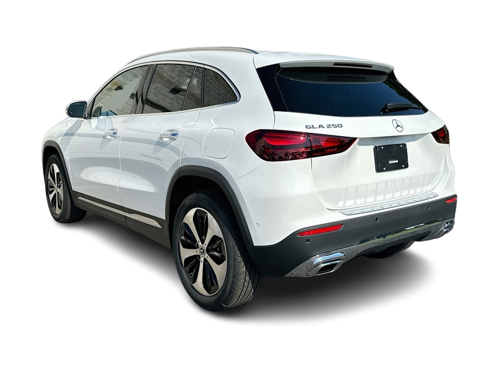 Thumbnail: 2026 Mercedes-Benz GLA - 4