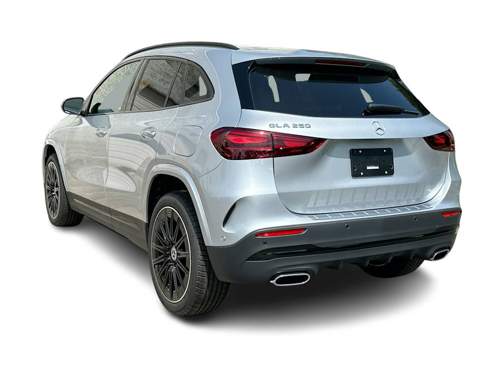 Thumbnail: 2026 Mercedes-Benz GLA - 4