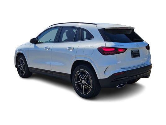 Thumbnail: 2026 Mercedes-Benz GLA - 4