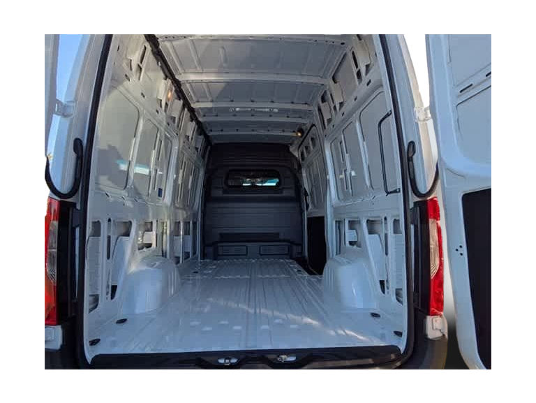 Thumbnail: 2025 Mercedes-Benz Sprinter - 13