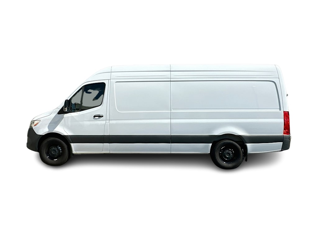 Thumbnail: 2025 Mercedes-Benz Sprinter - 3
