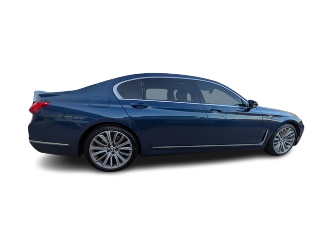 Thumbnail: 2021 BMW 7 Series - 23