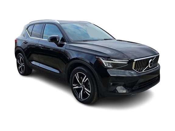 Thumbnail: 2023 Volvo XC40 - 21