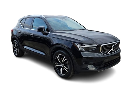Thumbnail: 2023 Volvo XC40 - 21