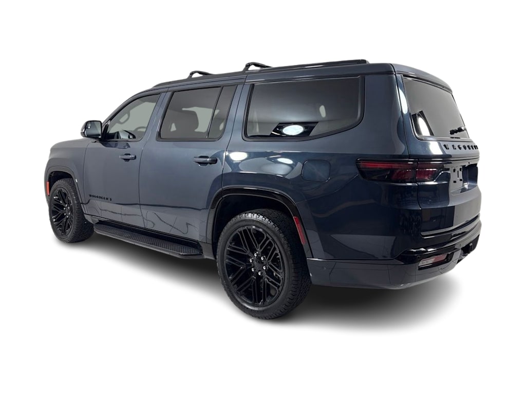 Thumbnail: 2022 Jeep Wagoneer - 4