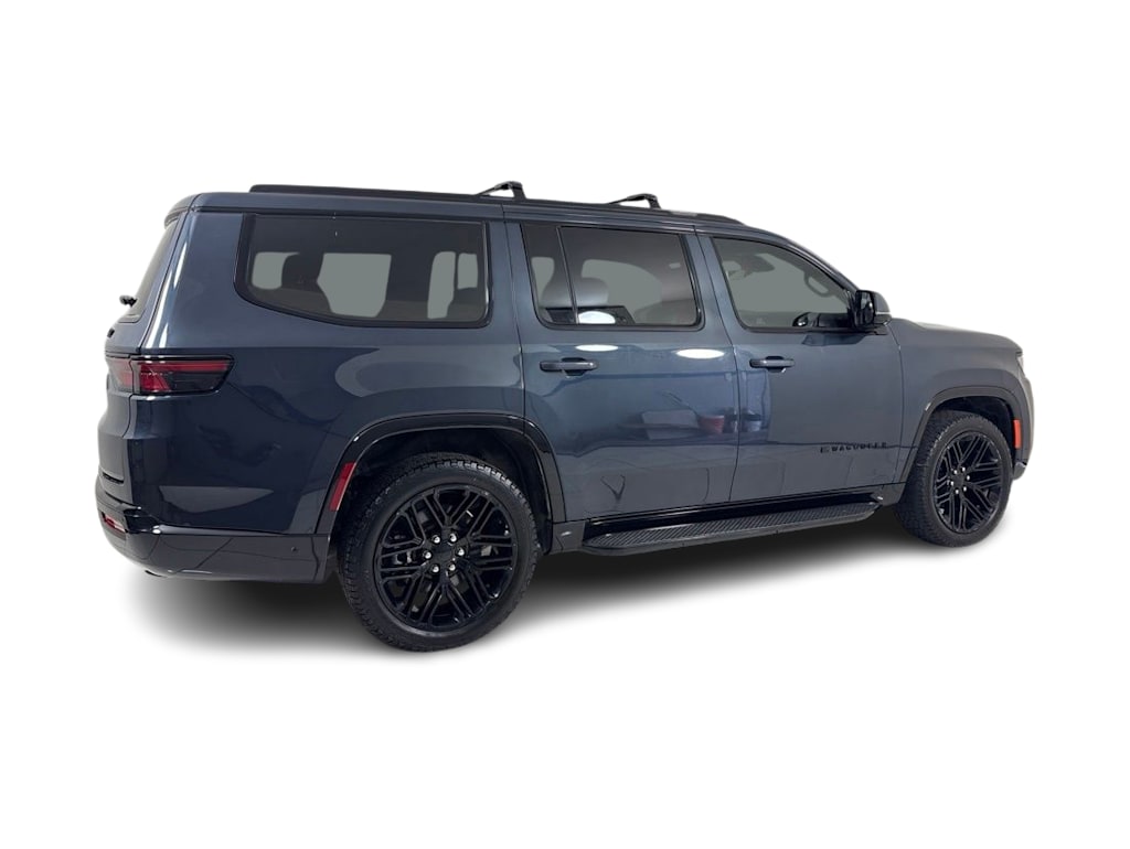 Thumbnail: 2022 Jeep Wagoneer - 18