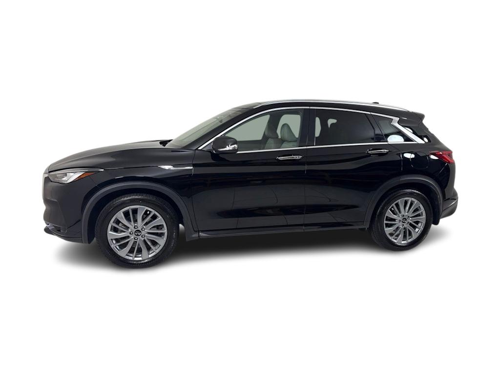 Thumbnail: 2023 INFINITI QX50 - 3