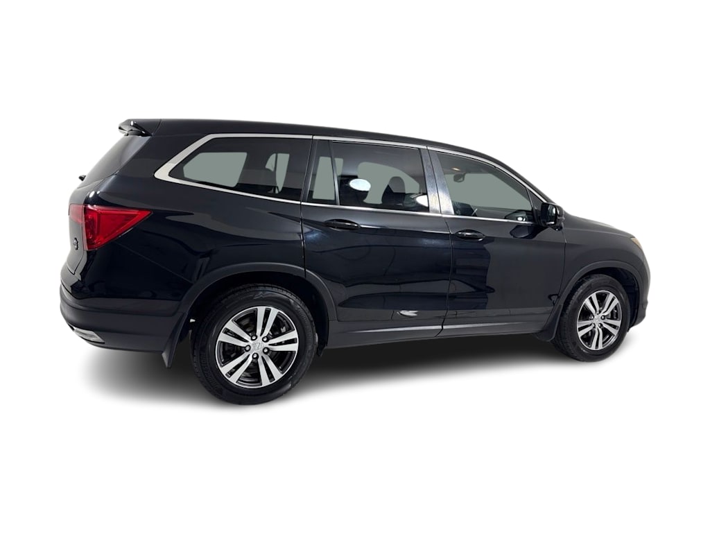 Thumbnail: 2017 Honda Pilot - 22