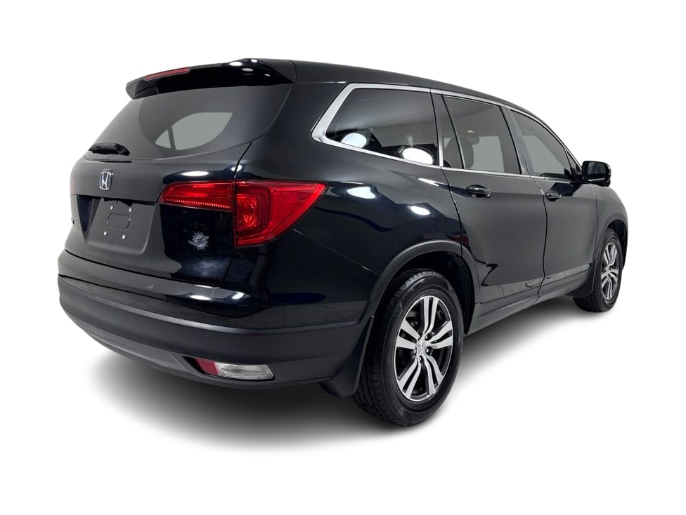 Thumbnail: 2017 Honda Pilot - 21
