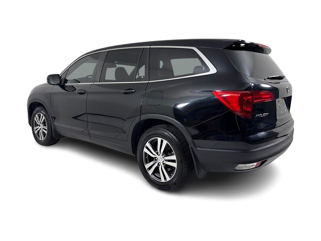 Thumbnail: 2017 Honda Pilot - 4
