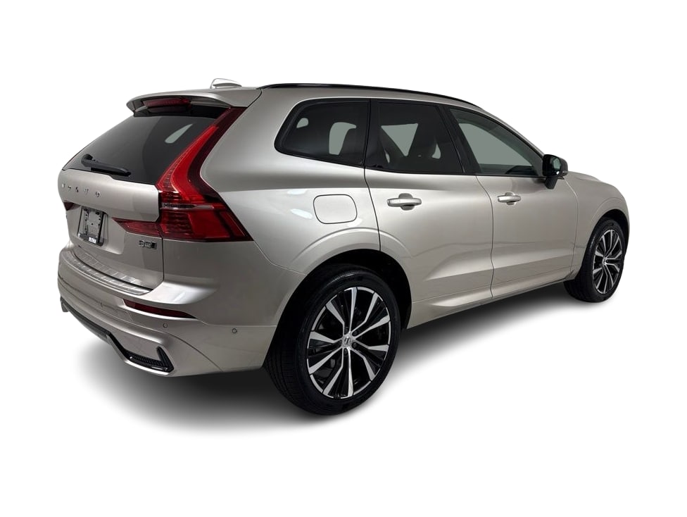 Thumbnail: 2023 Volvo XC60 - 20