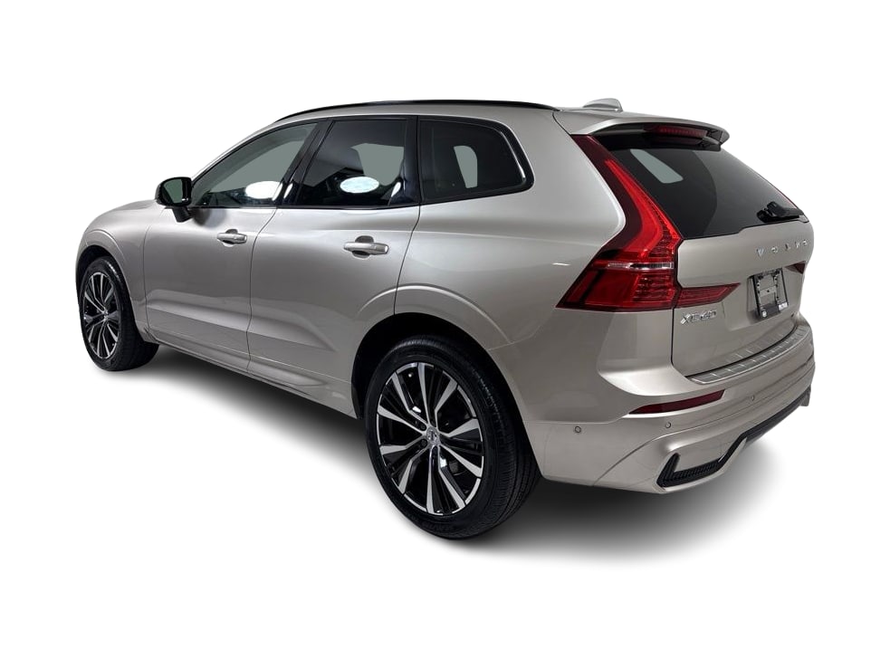 Thumbnail: 2023 Volvo XC60 - 4