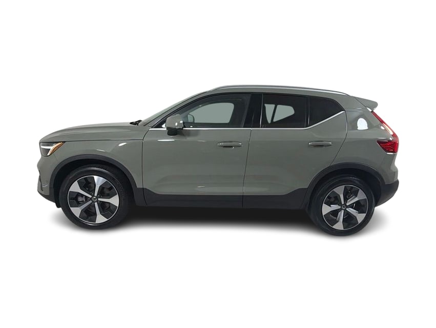 Thumbnail: 2024 Volvo XC40 - 3
