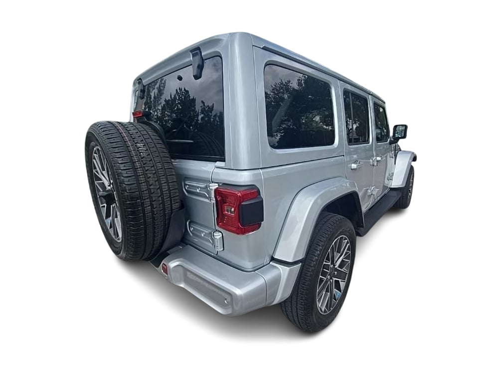 Thumbnail: 2022 Jeep Wrangler - 21
