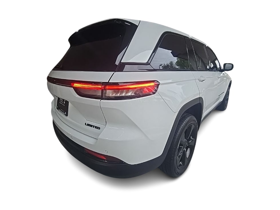 Thumbnail: 2023 Jeep Grand Cherokee - 22