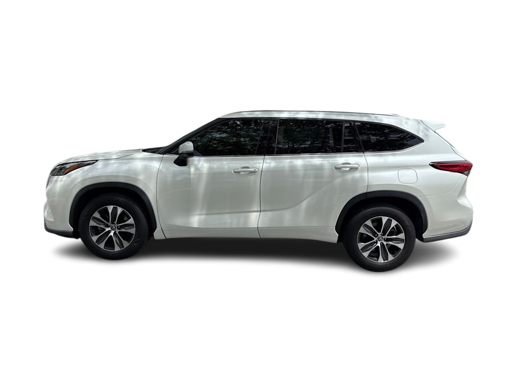 Thumbnail: 2020 Toyota Highlander - 3