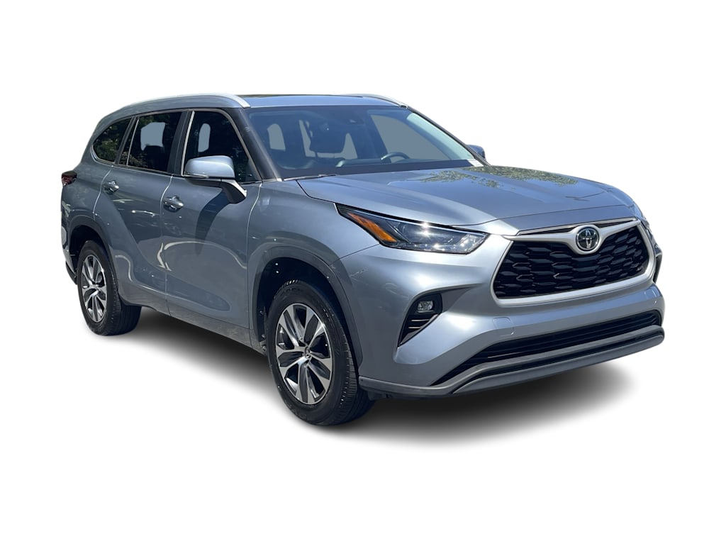 Thumbnail: 2023 Toyota Highlander - 14