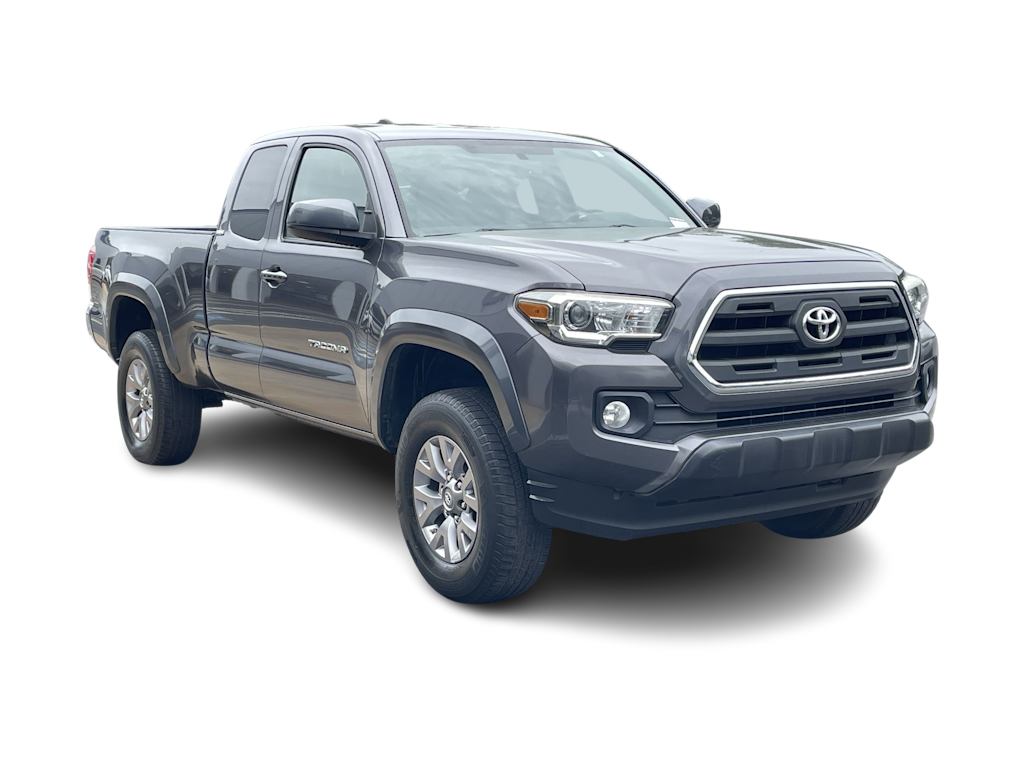 Thumbnail: 2017 Toyota Tacoma - 15