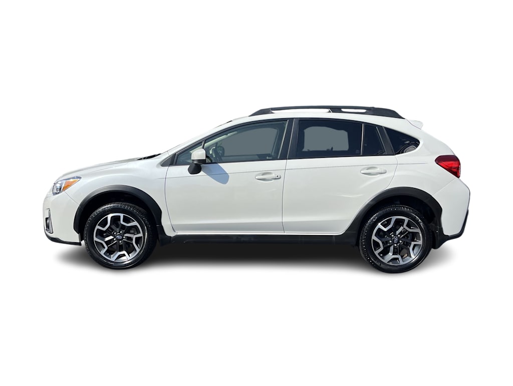 Thumbnail: 2017 Subaru Crosstrek - 3
