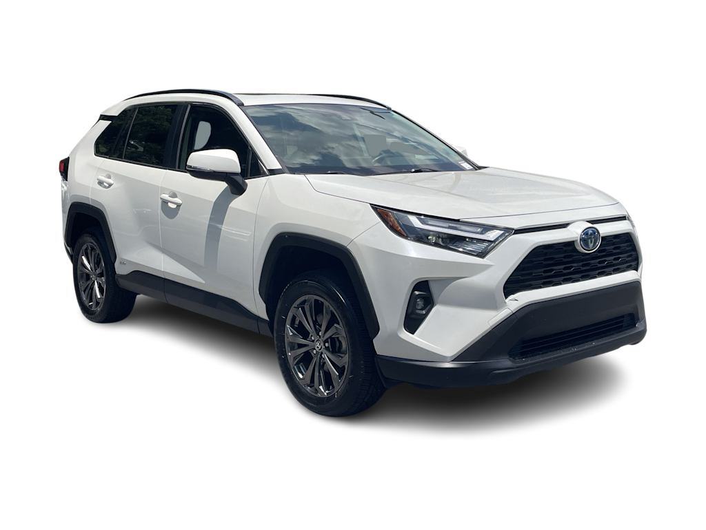 Thumbnail: 2022 Toyota RAV4 - 15