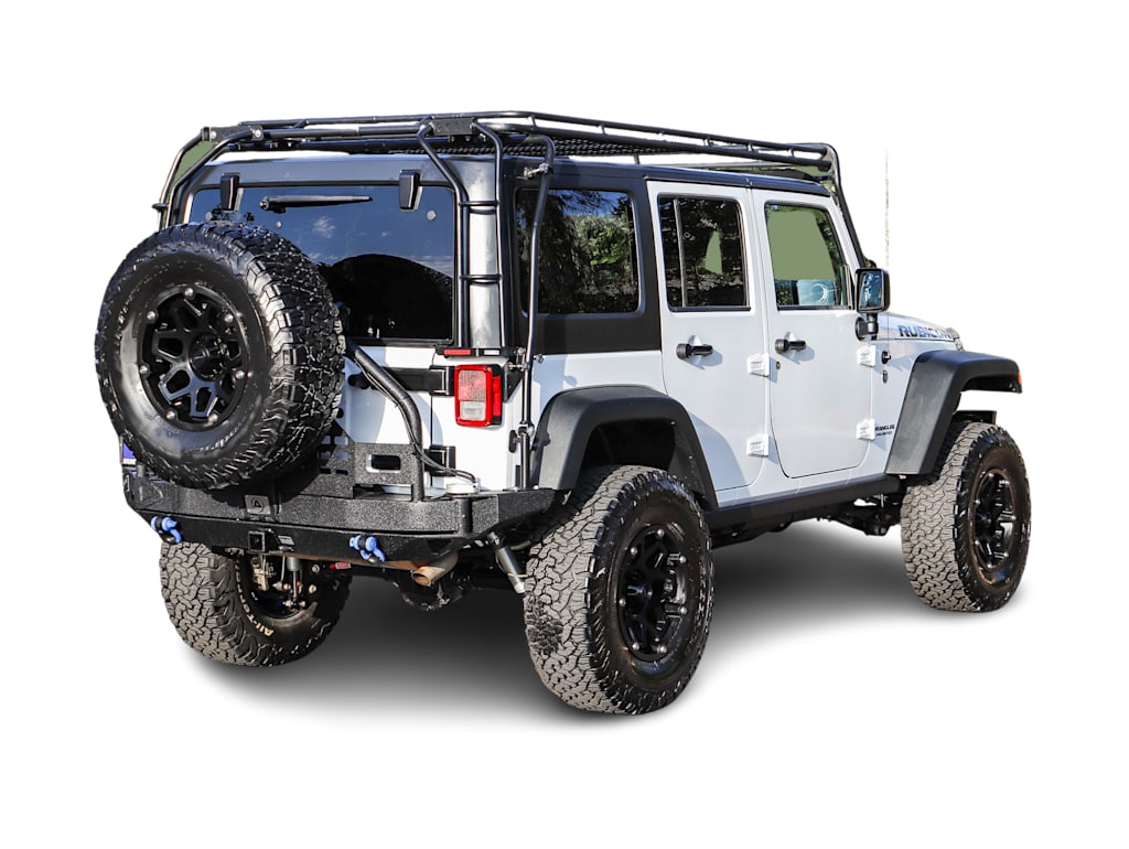 Thumbnail: 2015 Jeep Wrangler - 17