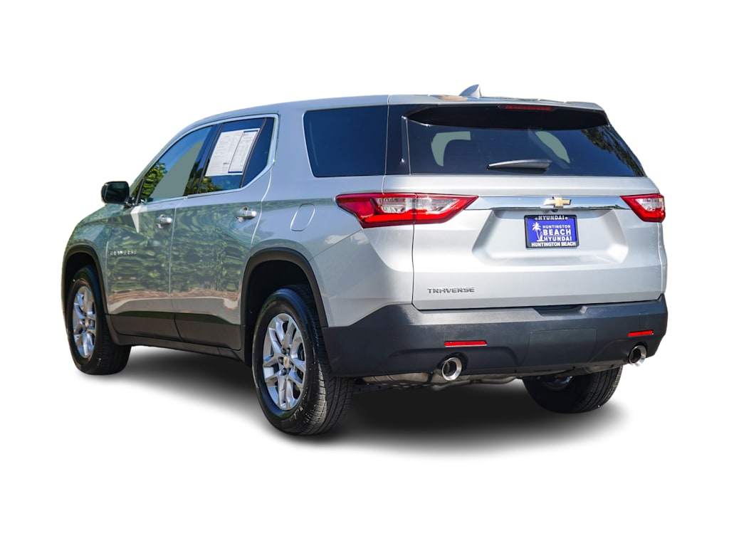 Thumbnail: 2019 Chevrolet Traverse - 3