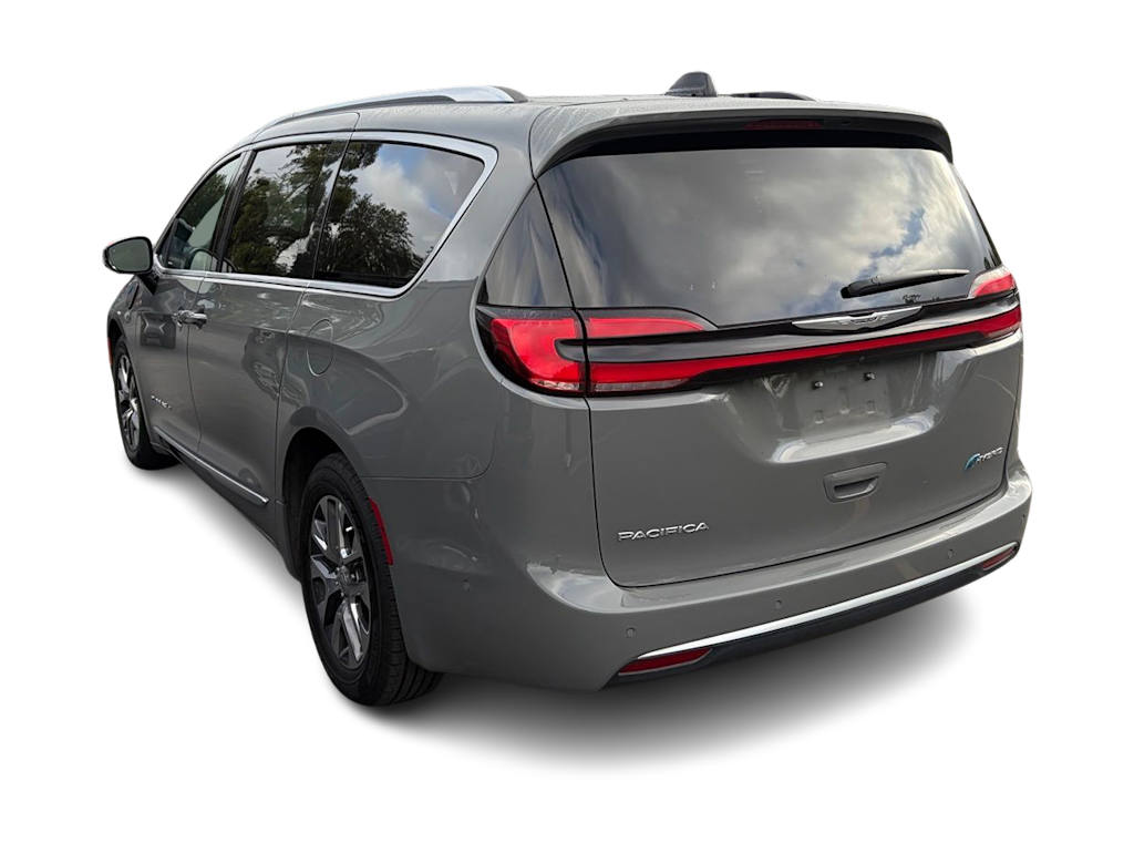 Thumbnail: 2023 Chrysler Pacifica - 3